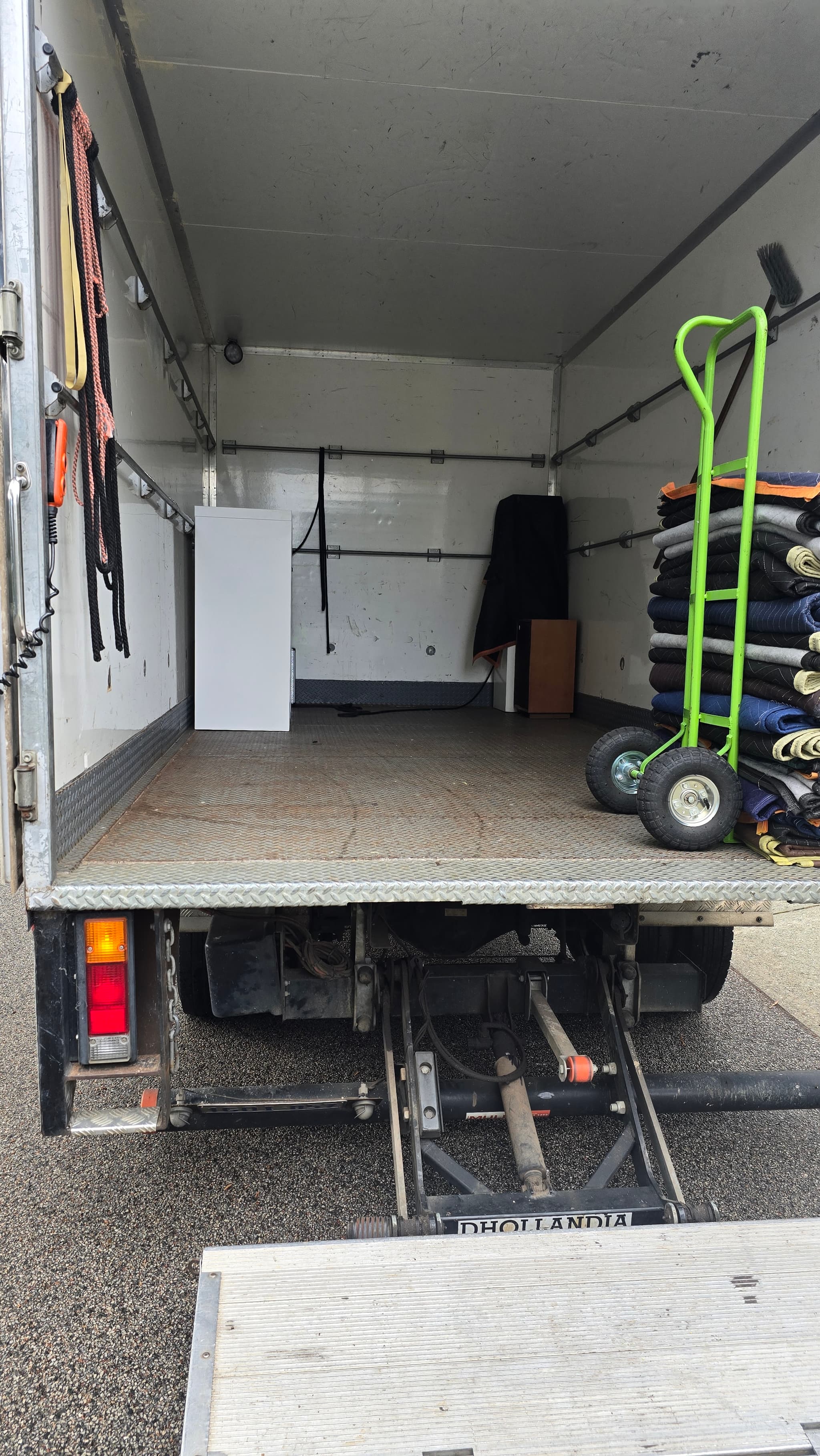 Furniture disassembly/reassembly (basic)